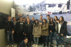 visita à loja interativa de turismo